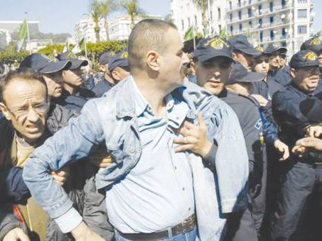 Poursuivi pour avoir «osé» demander audience à Sellal