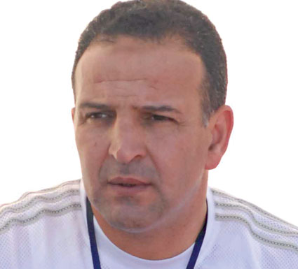 الهادي خزّار (مدرّب شباب قسنطينة)                    الضغط سيكون على  الموك