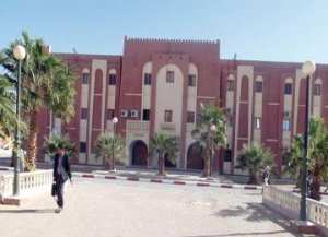 سكان أدرار يحتجون ويرفعون مطالبهم إلى الوالي