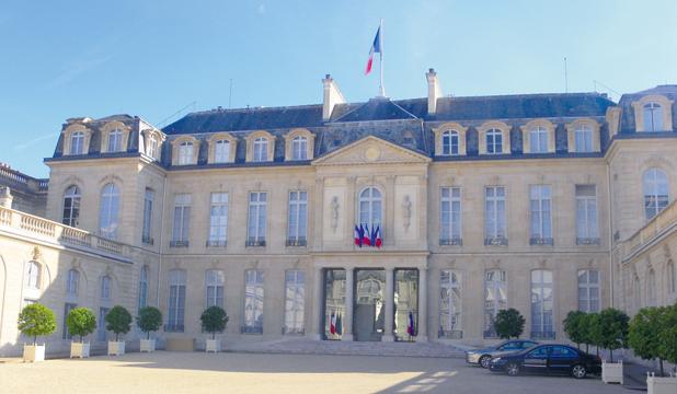 الإليزي يهوّن من حدة الأزمة مع الجزائر