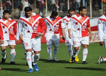 أبناء العقيبة يعودون للتدريبات وغاموندي يعول على الوافدين الجدد للإطاحة ببجاية