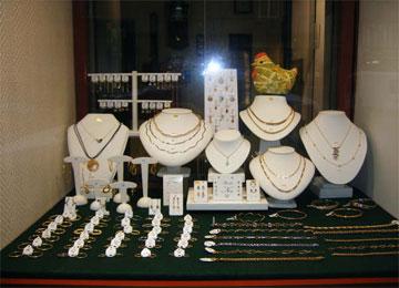 تاجرا فضة بالعاصمة ضمن أكبر جماعة إرهابية بمعاقل عزازڤة