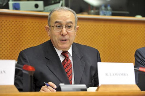 لعمامرة يتأسف لعدم اعتذار المغرب عن اعتداءات قنصلية الجزائر بالدار البيضاء