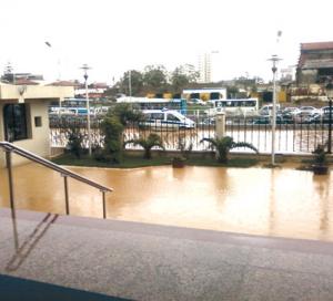 إنقاذ 6 أشخاص من الغرق في واد بالبيض                    أمطار طوفانية منتظرة اليوم في ولايات الشرق