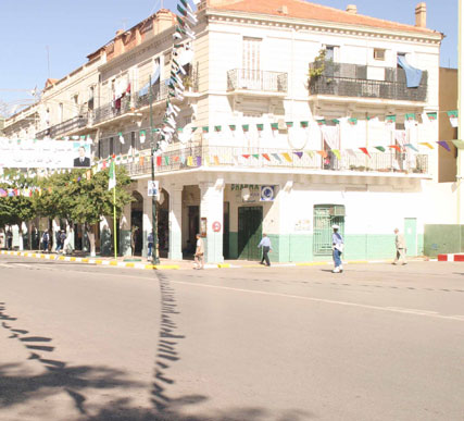 سطيف سرقة سلاح شرطي تنتهي باشتباك وجريحين