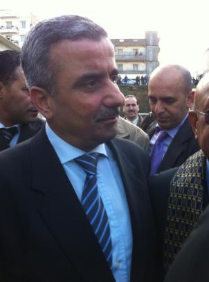 وزير الرياضة يتأسف للتماطل في إنجاز المشاريع بالعاصمة