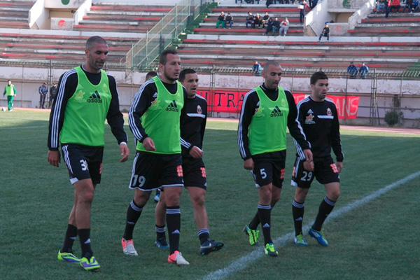 زاوي وبن طوشة ينضمان إلى عيادة أولمبي الشلف