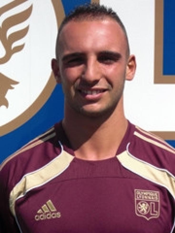 الجزائري محامحة في الوداد البيضاوي لإجراء إختبارات فنية