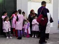 تلاميذ العاصمة يأكلون بمطاعم 