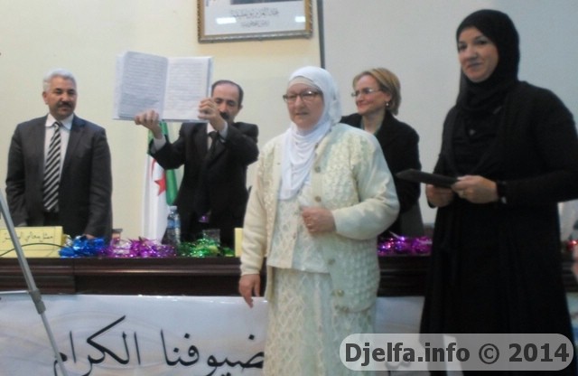 الإعلان عن بطاقية وطنية للمتحررين من الأمية بمناسبة الاحتفال باليوم العربي لمحو الأمية بالجزائر العاصمة