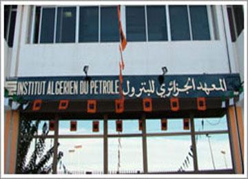 طلبة بومرداس في إضراب مفتوح