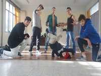 BREAK-DANCE