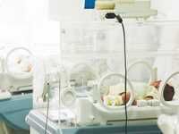 Une parturiente accouche dans l'embouteillage