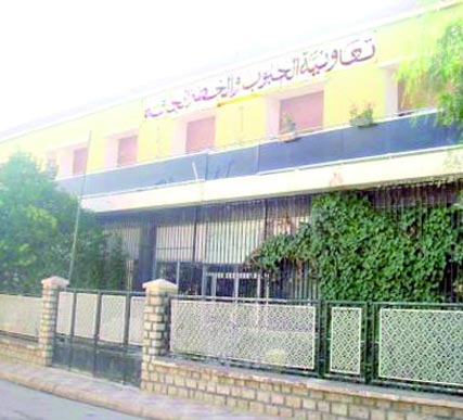 موازاةً مع نقص العشب وخفض التعاونيات لحصّة العلف إلى 200 غرام للرأس                    مخاوف مربي المواشي بتيارت تزداد بفعل تأخر سقوط الأمطار