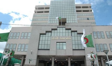 جنايات بالعاصمة تواصل محاكمة 32 متهما بالتهريب الدولي للسيارات