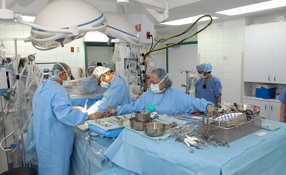 بعد شهرين فقط .. انطلاق المعهد الوطني للكلى و زراعة الأعضاء بالبليدة