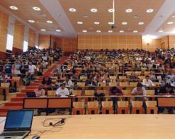 طالبة جامعية وصديقتها متابعتان بحيازة مخدرات وأسلحة بيضاء