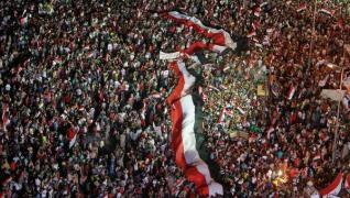 Prison pour trois Egyptiens ayant dégradé un mémorial place Tahrir