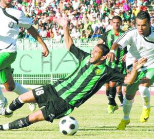 شباب قسنطينة ـ رائد القبة                     السنافر  يأملون في تعميق الفارق عن الرائد