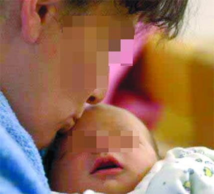 تهديدات زوجها بالانفصال دفعتها لحبك السيناريو                    تسرق رضيعا بالمسيلة خوفا من الطلاق