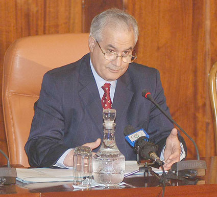 على خلفية تورطه في سرقة مؤلف علمي                    وزارة العدل تنهي مهام قاض في بشار