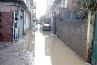 30 points noirs retiennent les eaux pluviales