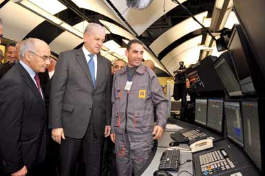 سلال يبرز إنجازات رئيس الجمهورية ويؤكد من سكيكدة