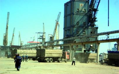 La lenteur du débarquement des céréales freine l'activité du port