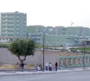 ضبط بداخل حقيبة بين أيدي عمته وجدته                    طالبة تضع حملها داخل إقامة جامعية بسيدي بلعباس