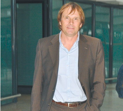 مدرب شبيبة القبائل يتوعد الكونغوليين ويصرح                     التأهل في متناولنا ولا مجال للخطأ في تيزي وزو