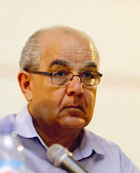 Le peuple dans l'oued, le pouvoir sur la berge