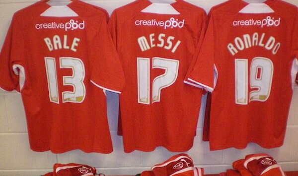 نادي إنجليزي يتعاقد مع ميسي، رونالدو وبيل في الرمق الأخير من الميركاتو !