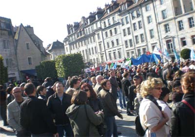 La petite bourgeoisie pervertie a trahi