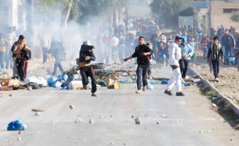 La rue gronde à l'Ouest du pays