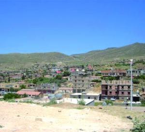 أربعة أشهر مرت على زلزال بني يلمان في المسيلة                    وعود الوزير تسقط في الماء ومنكوبون على أبواب شتاء صعب