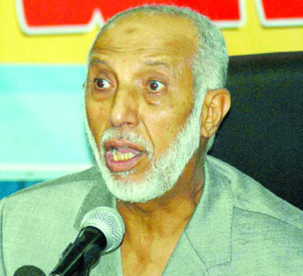 فيما احتج المعارضون على  مهزلة  تجديد مكاتب القسمات بتبسة                    غلق باب المحافظة أمام موفدي بلخادم في عين الدفلى