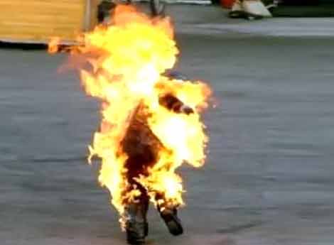 شاب ينتحر حرقا أمام القطب الجامعي بالشلف