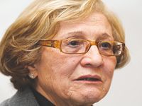 Rassemblement de soutien à la moudjahida Zohra Drif
