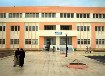 طلبة الحقوق بغليزان يهددون بإضراب مفتوح