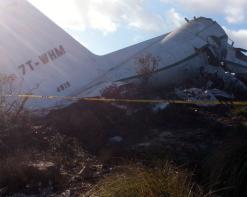 77 قتيلا في تحطم طائرة عسكرية من نوع