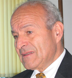 S’étonnant de leur hausse brutale Rebrab : «Cevital n’a pas augmenté les prix du sucre et de l’huile de table»