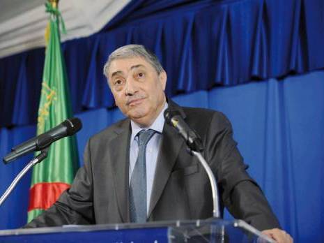 Benflis se réunit avec les députés