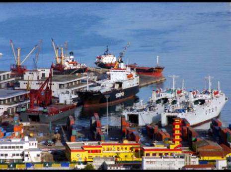 Le port fait craquer les importateurs