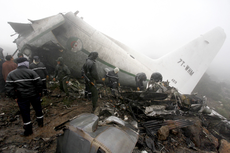 تشييع جنازة الضحية رمزي حمديكن بمقبرة واد نيني بأم البواقي