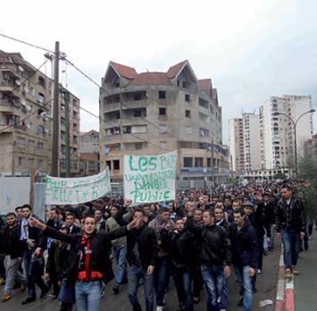 Les étudiants montent au créneau