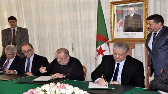 Gouvernement, UGTA et Patronat signent le pacte économique et social de croissance