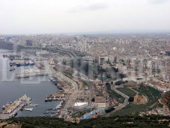 El Bahia à pied d'oeuvre
