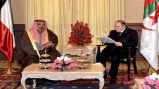 Le président Bouteflika reçoit l'émissaire de l'Emir du Koweït