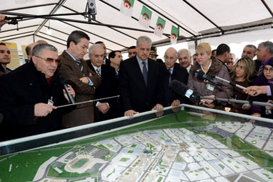 سلال يطمئن تلاميذ الثانويات من بومرداس حول برنامج العطل ويؤكد