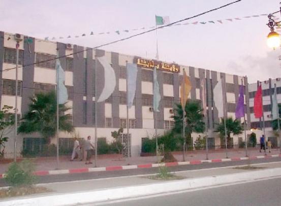 والي بجاية ينخرط في الحرب على الأفافاس